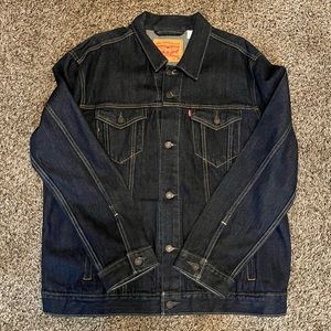 Preowned lightly worn Levi’s denim jacket XXL